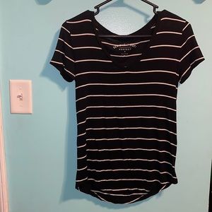 AEROPOSTALE V-Neck Tee